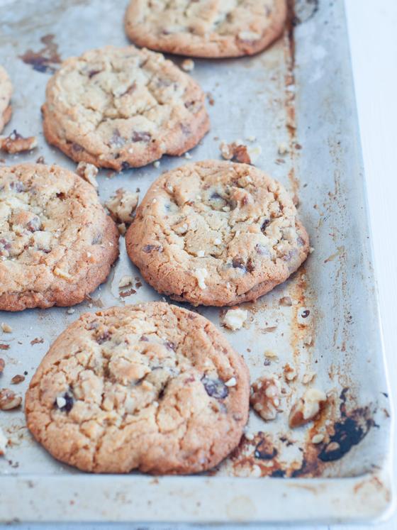 Foto em destaque de Cookies de Noz e Chocolate