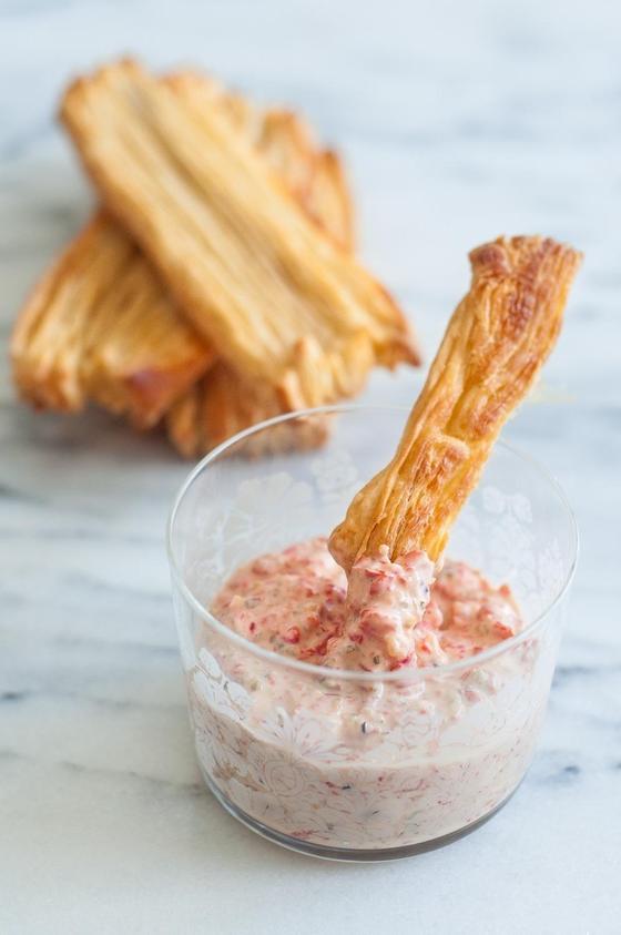 Foto em destaque de Patê de Pimentos e Queijo Cheddar & Massa folhada (para os mais corajosos)