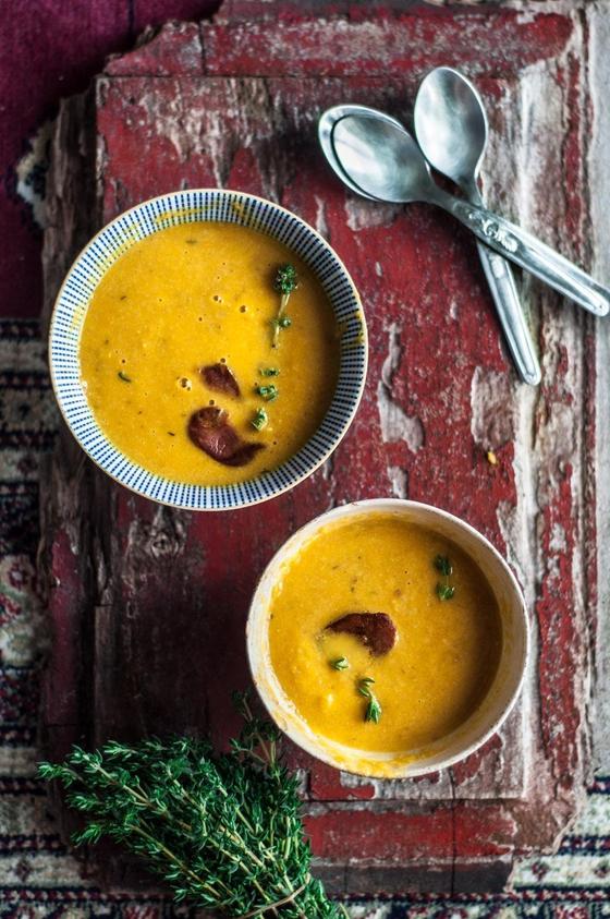 Foto em destaque de Sopa de Cenoura e Grão-de-Bico Tostados