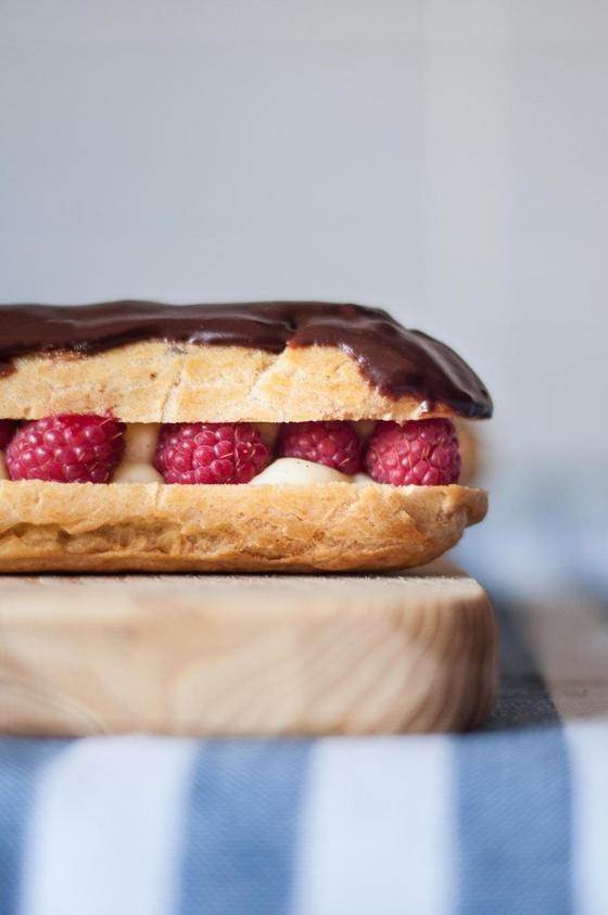 Foto em destaque de Éclairs com Creme Pasteleiro e Framboesas, Maravilhosos!