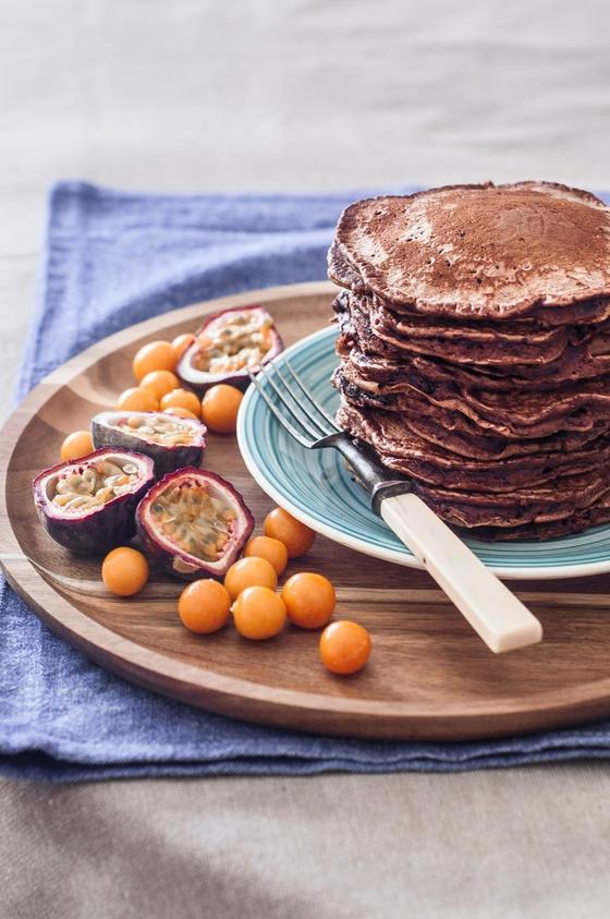 Foto em destaque de Panquecas de Cacau e Pepitas de Chocolate