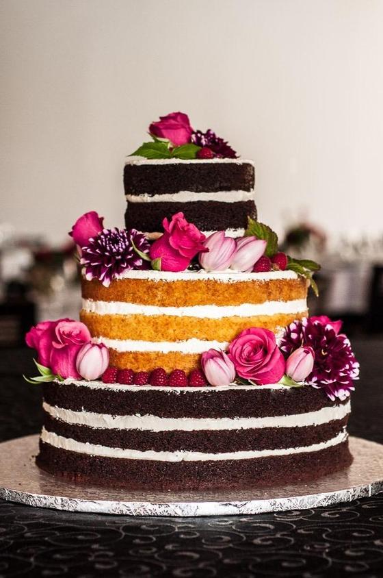 Foto em destaque de Naked Cake - 2 Sabores