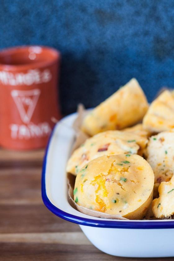 Foto em destaque de Muffins de Bacon e Chouriço