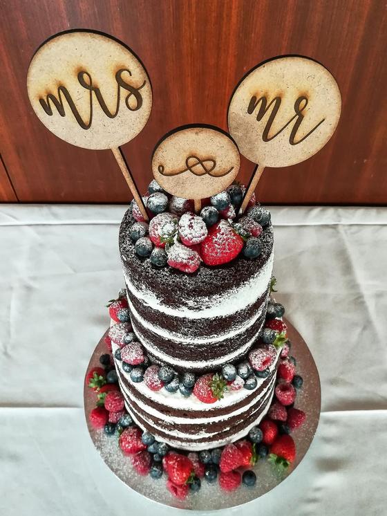 Foto em destaque de Bolo Casamento Naked Cake “Mrs & Mr”