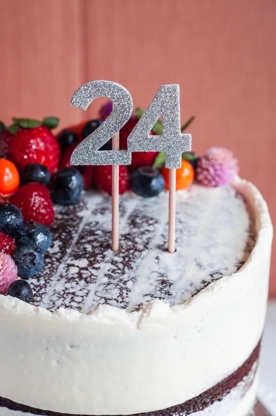 Foto em destaque de Naked Cake com Frutas Vermelhas 24